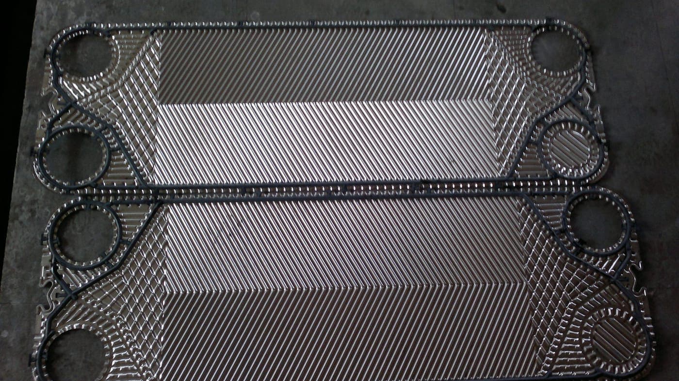 A division plate. It turns the flow at the end of a pass. For the Alfa Laval M15M, supplied by Synergizing Technologies.