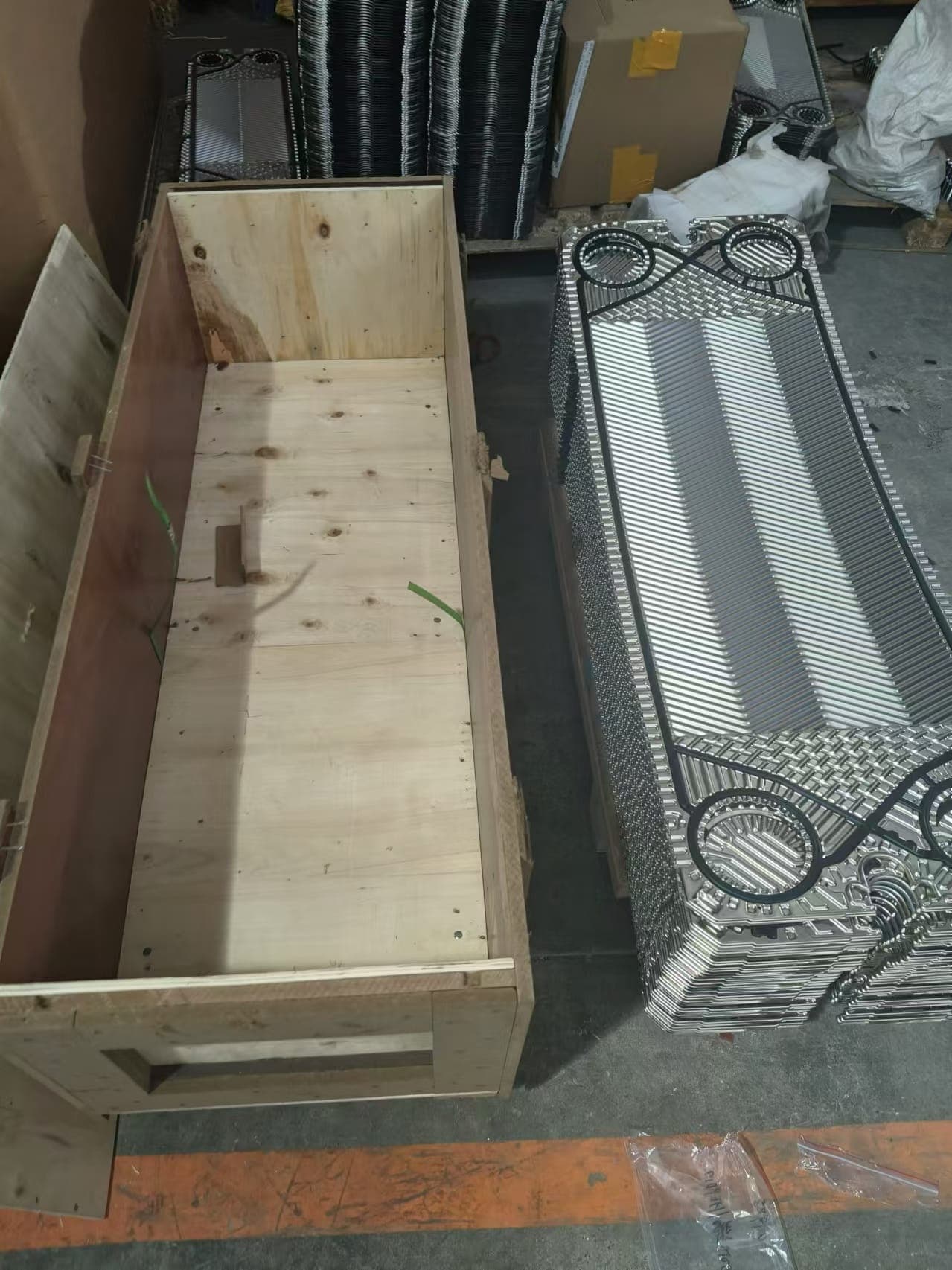 A replacement part For the Kelvion NT100M, supplied by Synergizing Technologies.
