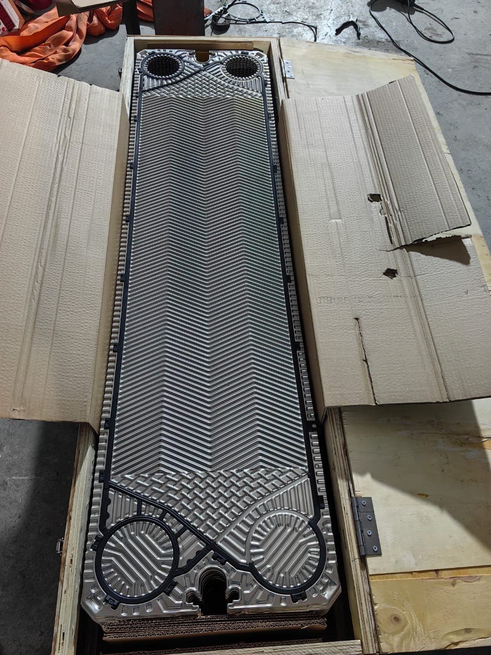 A set of plates crated for despatch. For the Kelvion NT100X, supplied by Synergizing Technologies.
