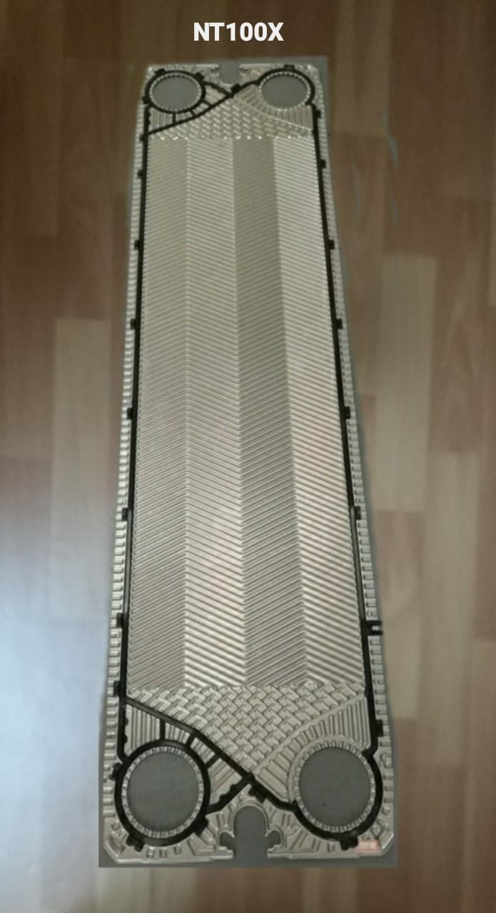 A plate with its gasket fitted. For the Kelvion NT100X, supplied by Synergizing Technologies.